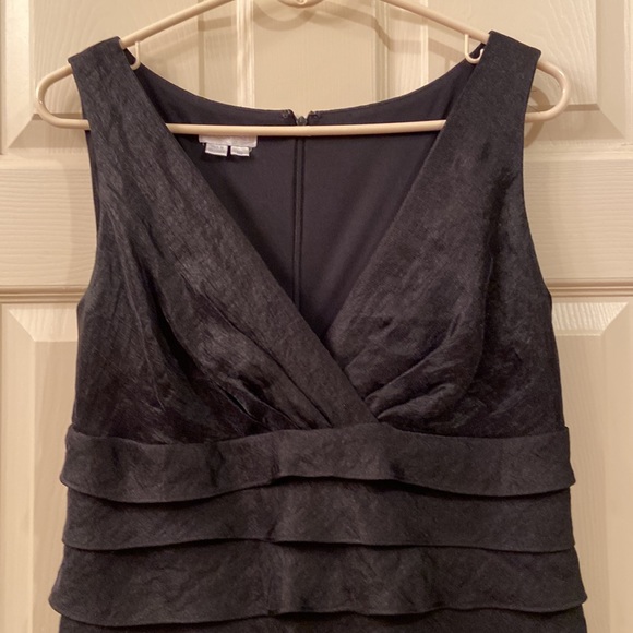 London Times Dress Black Sleeveless Layered Skirt V-Neck WM SZ 10 Gorgeous 🥰 - Picture 5 of 13
